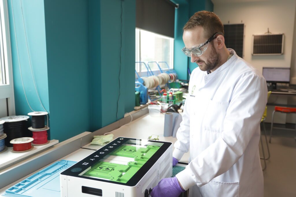 SuperDielectrics’ next-gen battery exhibits superior performance